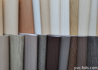 프로필 및 WPC 패널 포장을 위해 슈퍼 매트 목재 곡물과 PVC 장식 필름